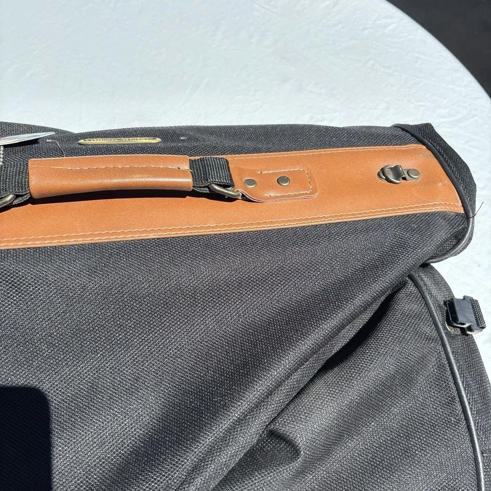 American Tourister 42